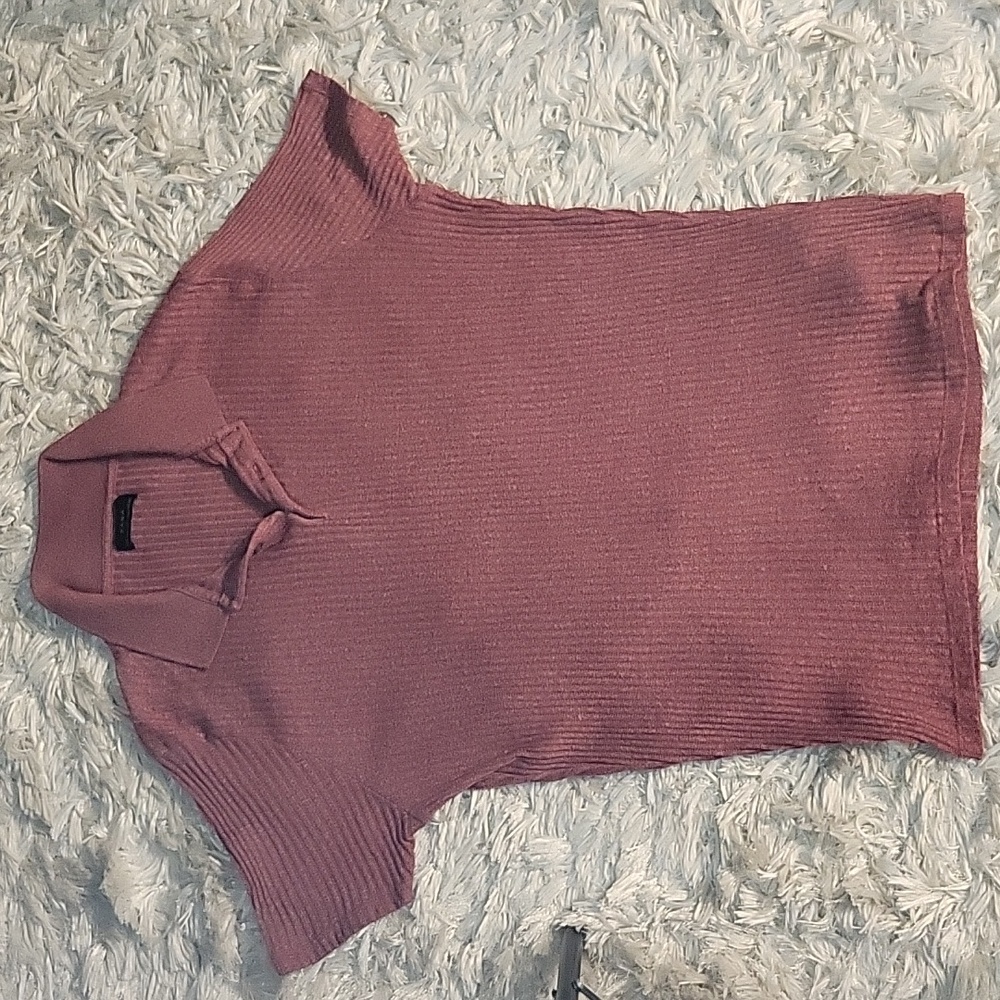 Short sleeve textured Polo knit Size XL burgundy
